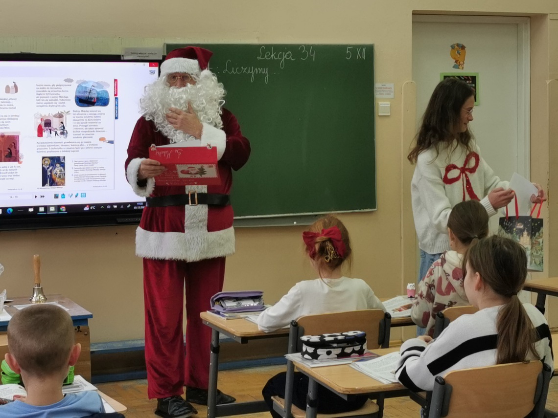 Naszą szkołę odwiedził Mikołaj