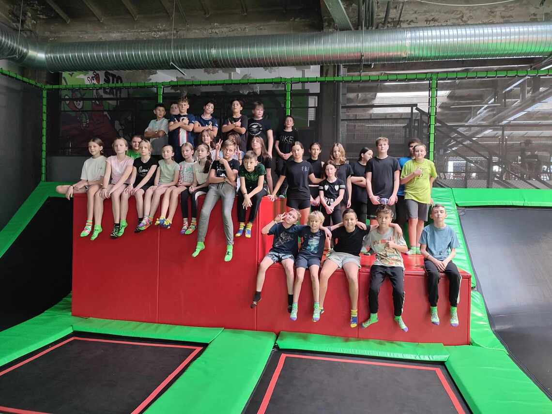 Wyjazd klas 5b i 7a do Parku Trampolin GoJump w Bielsku-Białej