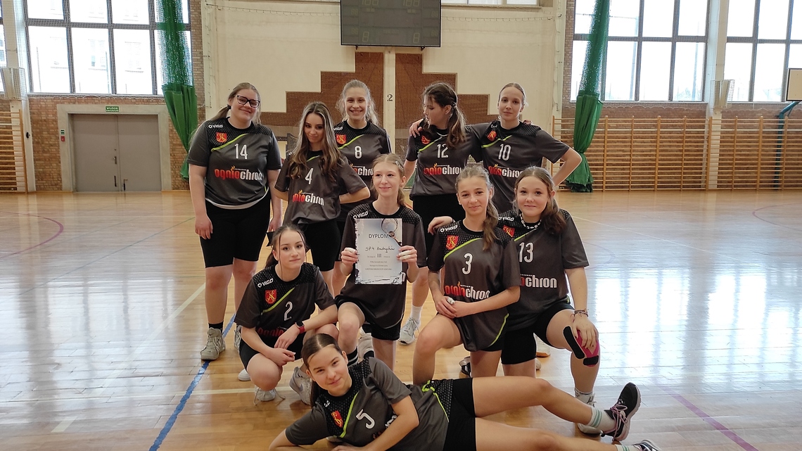 III miejsce w finale gminnym w koszykówce dziewcząt!