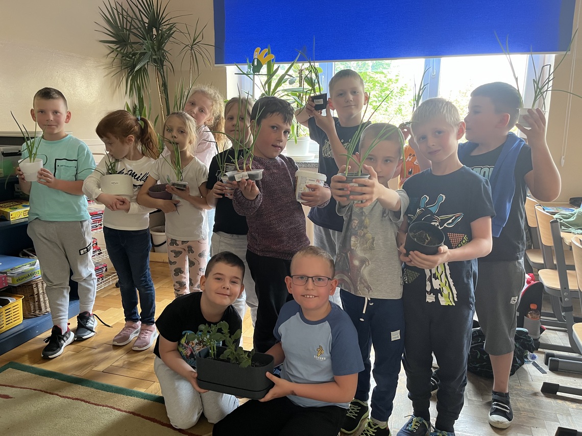 Klasa 1a i 1c brała udział w Projekcie edukacyjnym " ZDROWOROSNĘ".